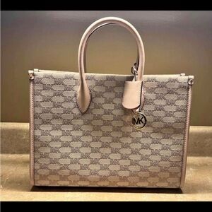 Michael Kors Light Pink Signature Tote